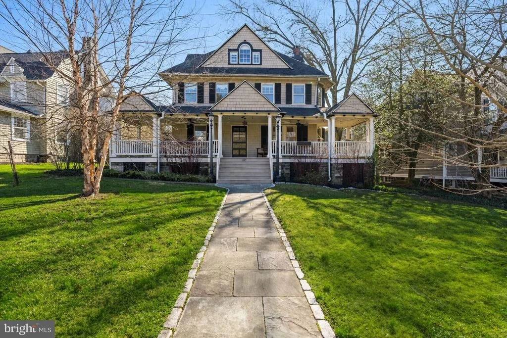 Photo of 225 HAWTHORNE ROAD