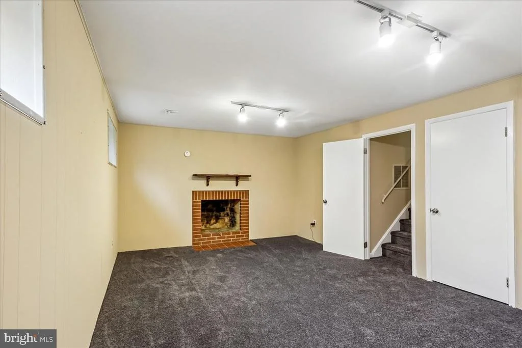 Photo of 11704 STONINGTON PLACE