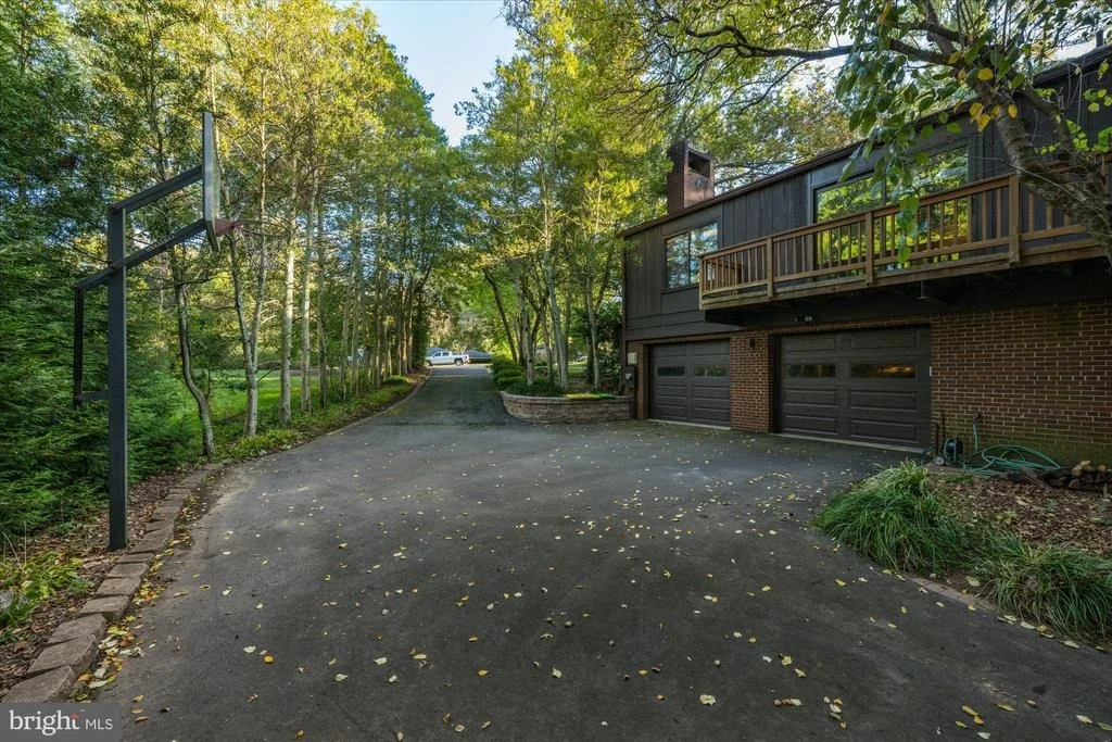 Photo of 6952 DUNCRAIG COURT