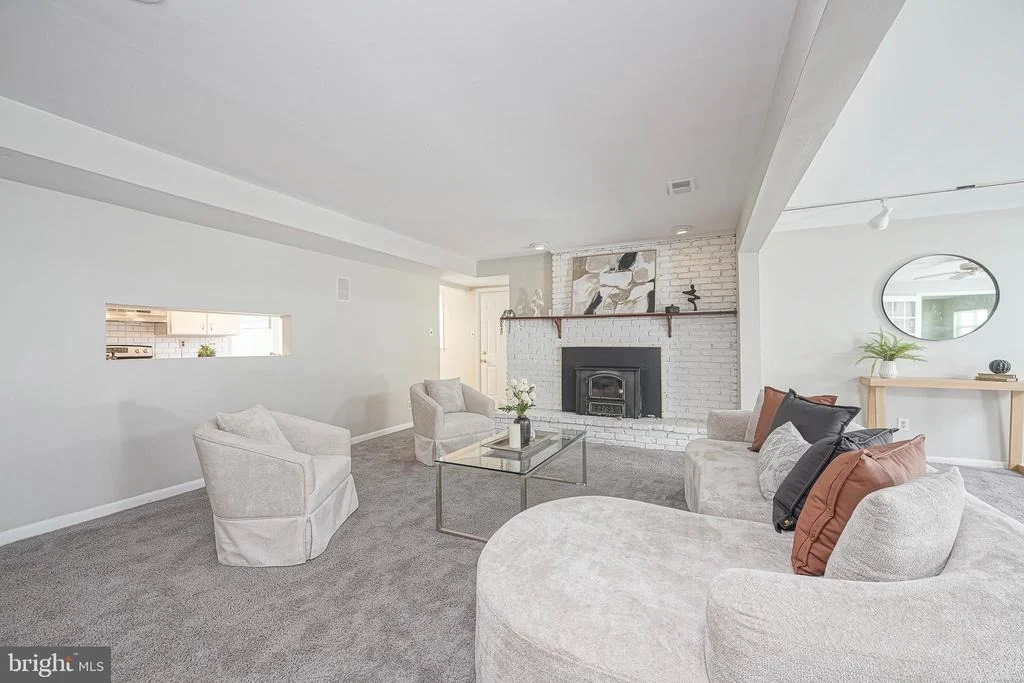 Photo of 1016 EAGLE LANE