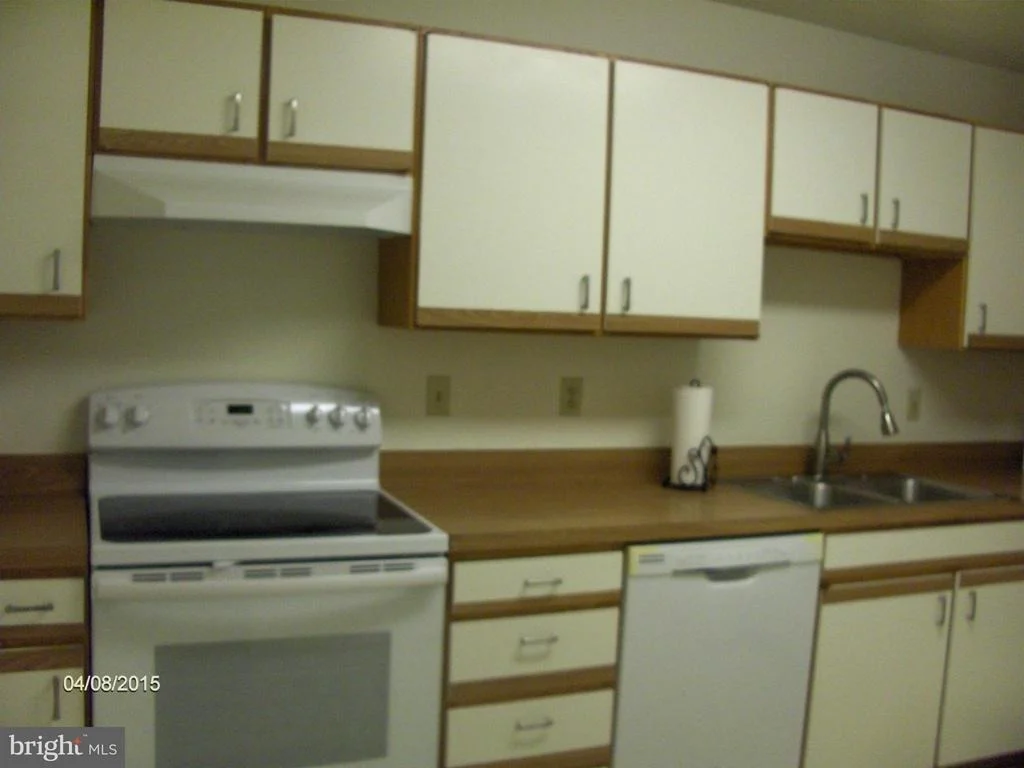 Photo of Unit 1706 at 15101 INTERLACHEN DRIVE