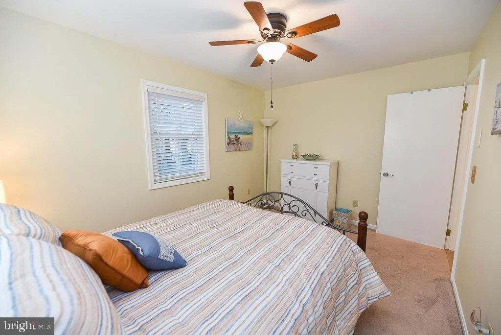 Photo of 956 LAKE VIEW DRIVE