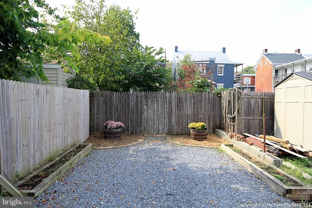 Photo of 10 WISNER STREET N