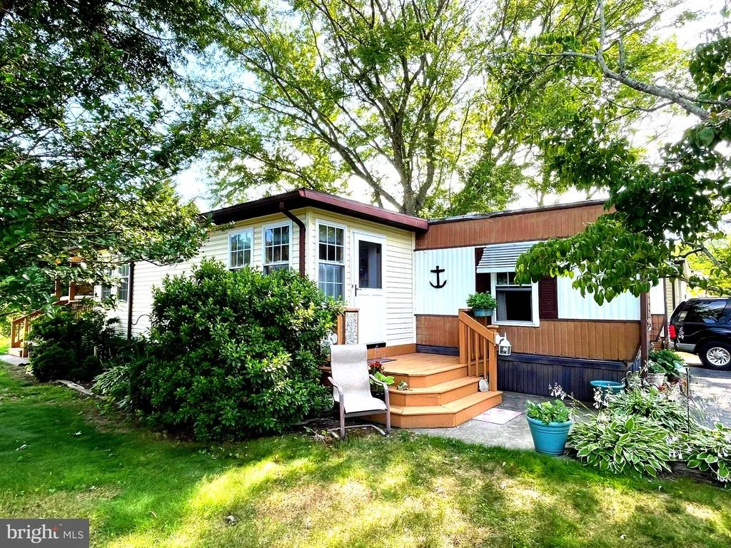 Photo of 33476 DAISY STREET