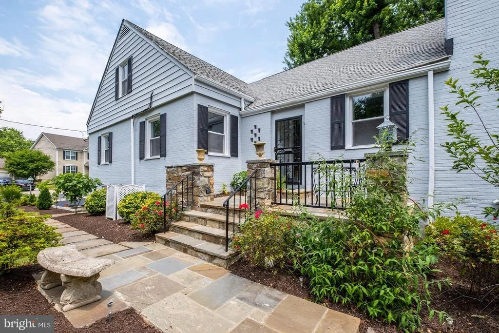 Photo of 2 KENTON COURT