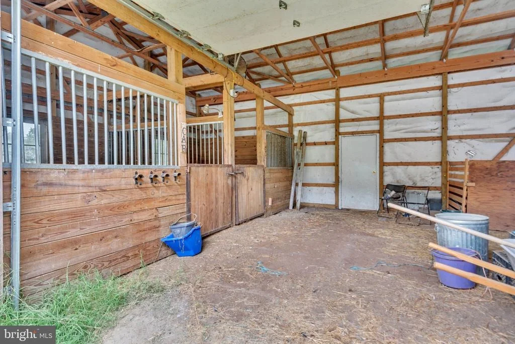 Photo of 8935 FAIRGROUND ROAD
