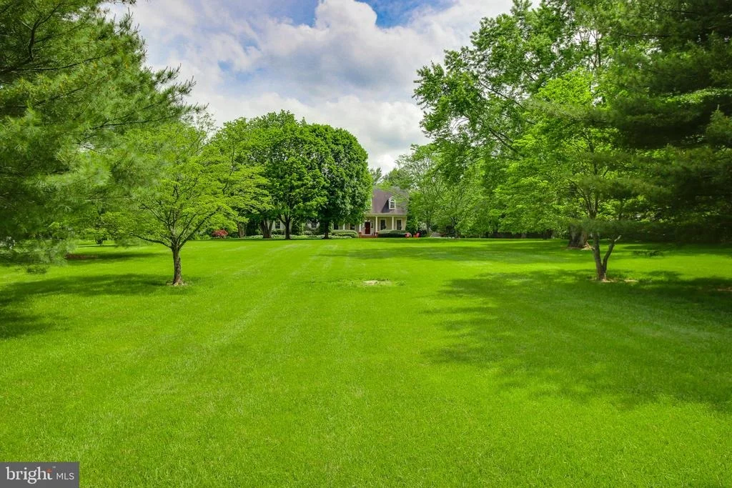Photo of 6504 GRIFFITH ROAD