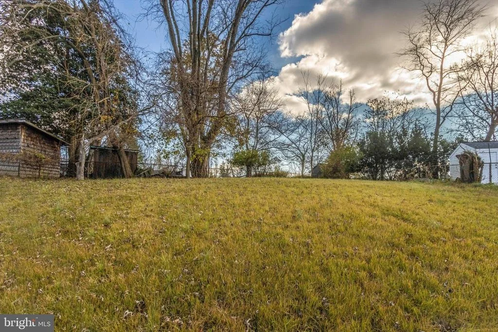 Photo of 4112 WELLER ROAD