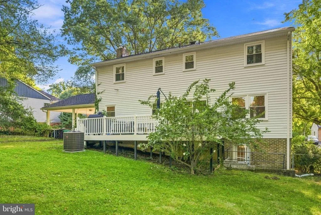 Photo of 6640 PARK HALL DRIVE