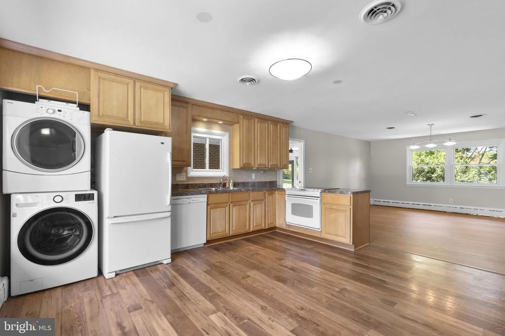Photo of 18015 MUNCASTER ROAD
