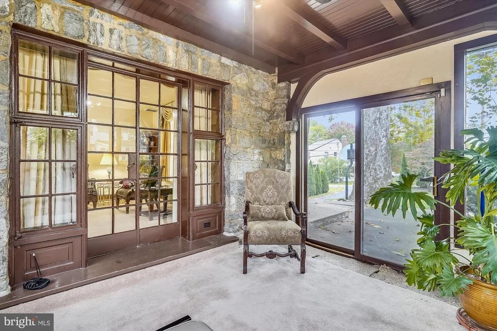 Photo of 200 MEALEY PARKWAY
