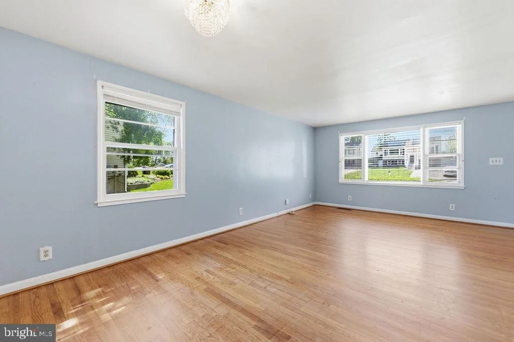 Photo of 9516 PARK AVENUE
