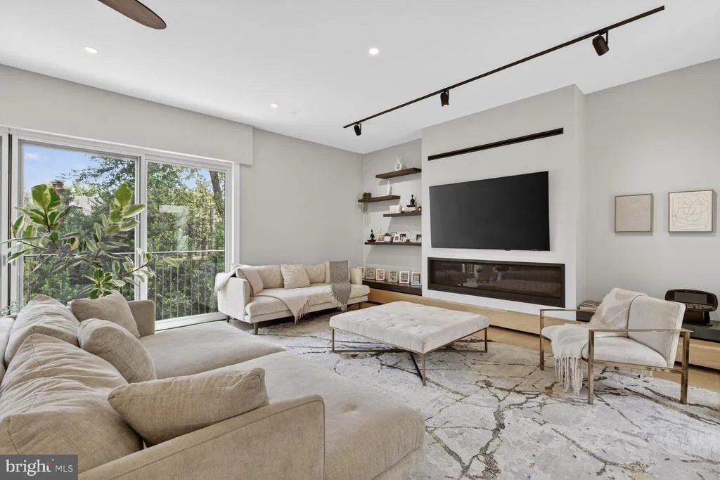 Photo of 4512 SALEM LANE NW