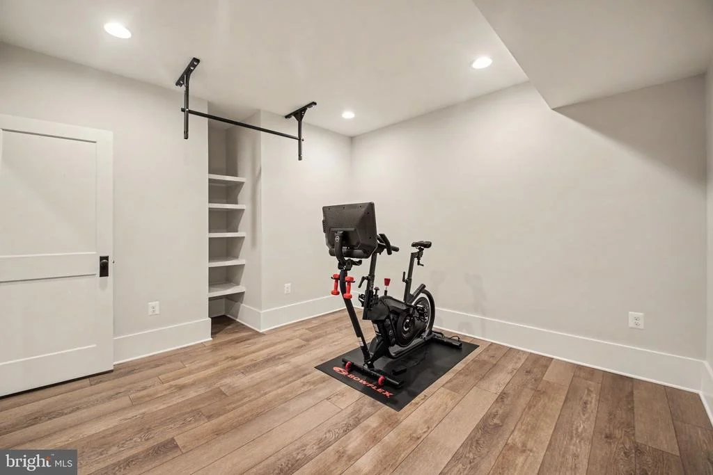Photo of 2516 RAMBLING ROAD
