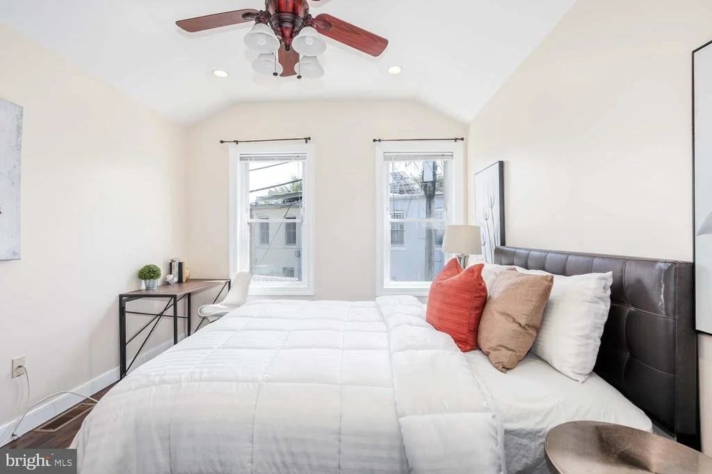 Photo of 1515 INDEPENDENCE AVENUE SE