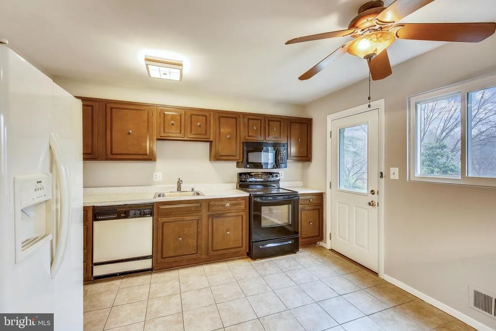 Photo of 7404 BEE BEE DRIVE