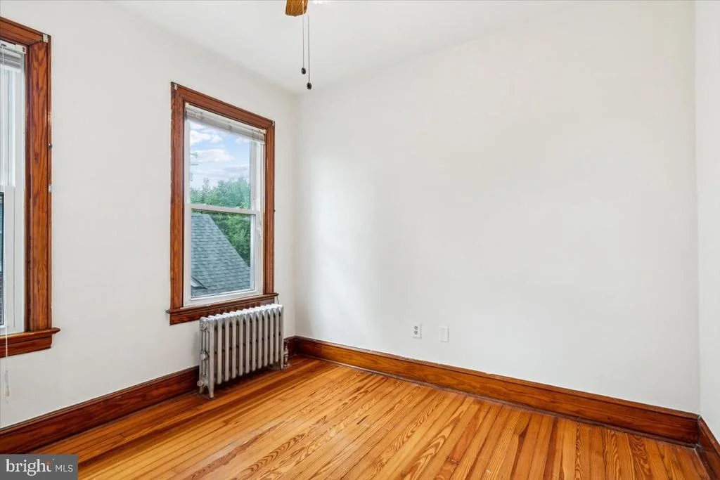 Photo of 1302 W 7TH STREET