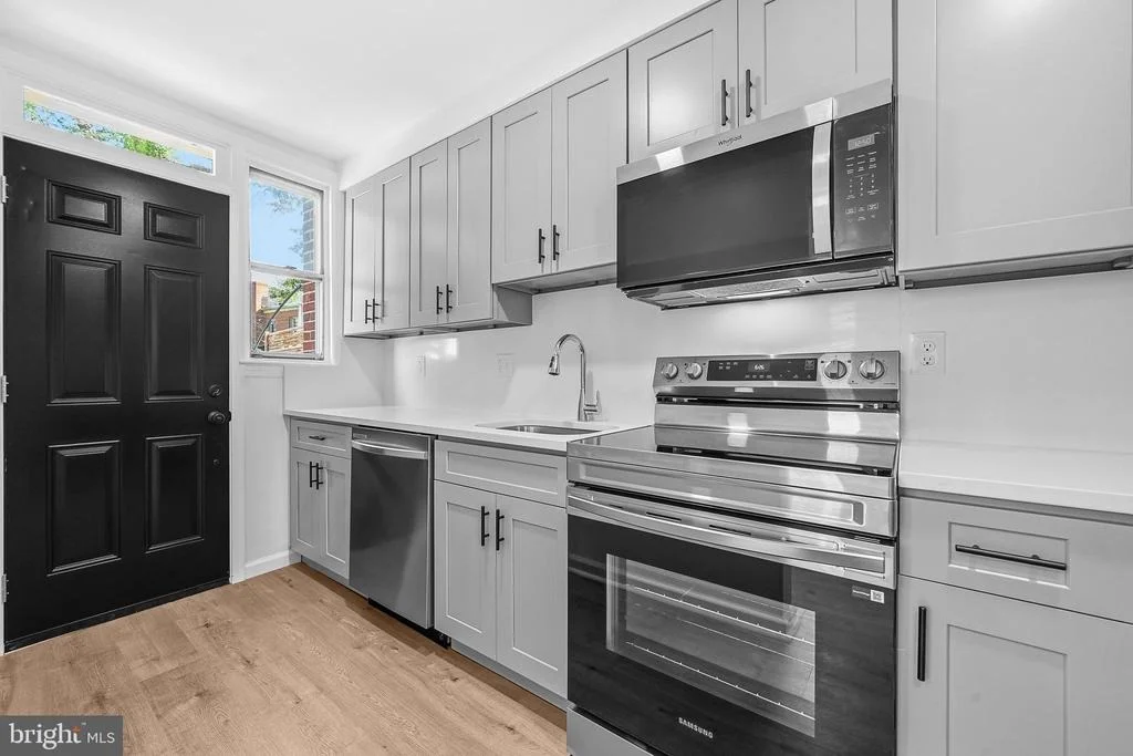 Photo of 1130 46TH PLACE SE
