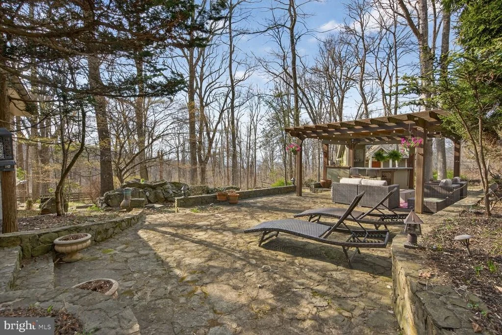 Photo of 17641 RAVEN ROCKS ROAD