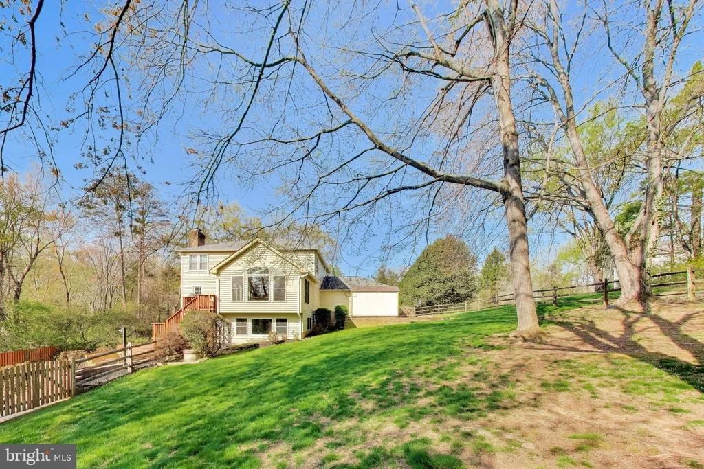 Photo of 3137 HUNT ROAD
