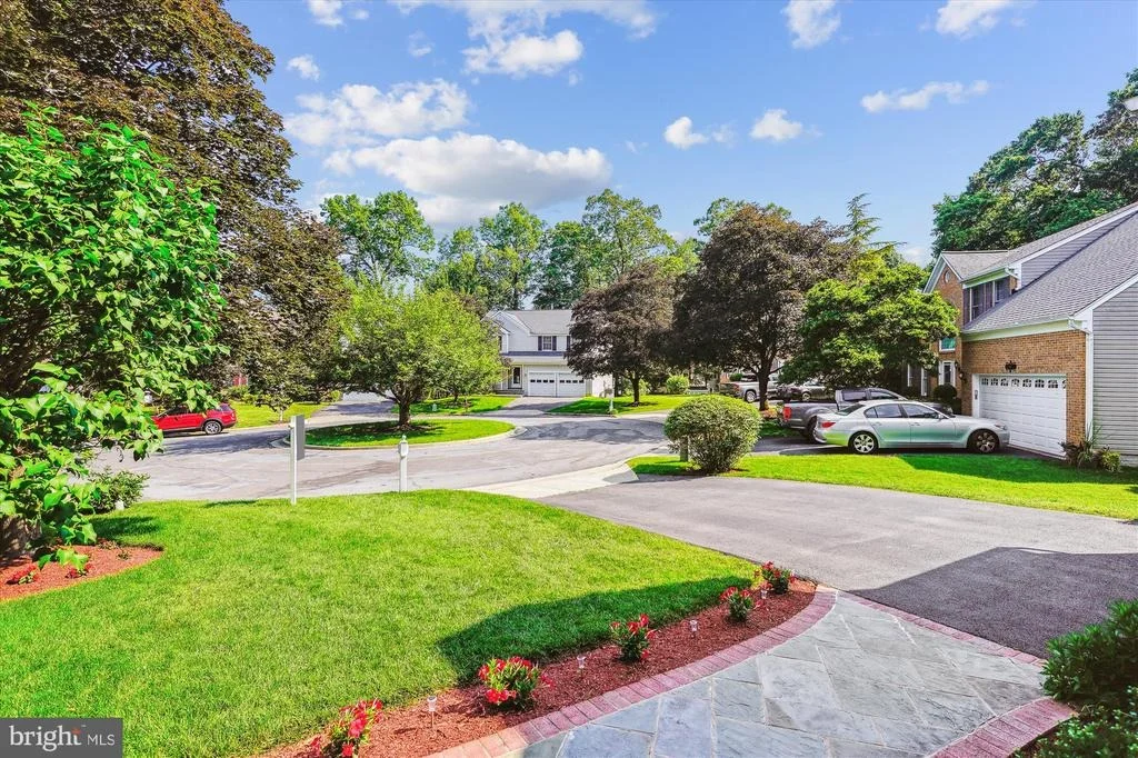 Photo of 19802 SHADY BROOK WAY