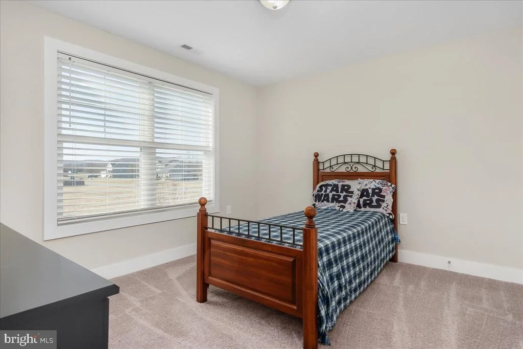 Photo of 31 HILYARD CIRCLE S