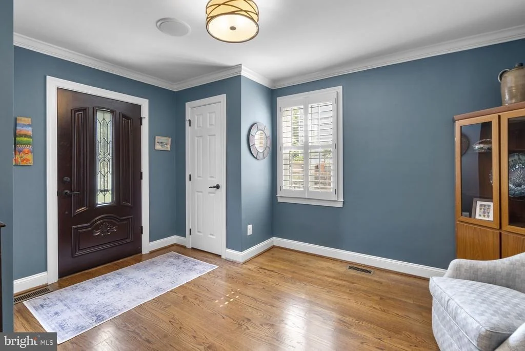 Photo of 710 WOODSIDE PARKWAY