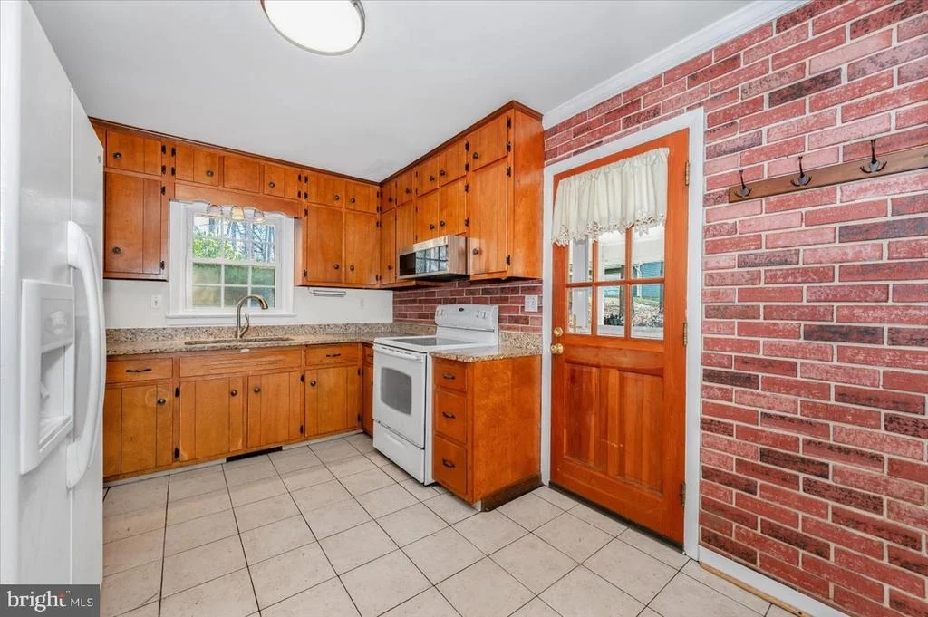 Photo of 9214 WARFIELD ROAD
