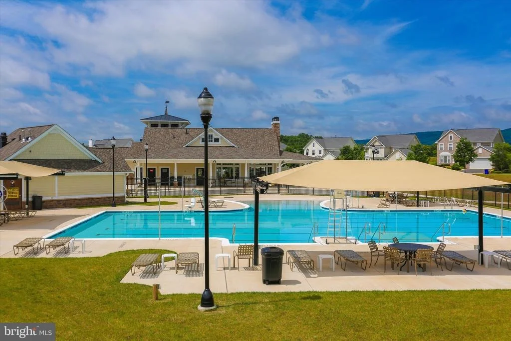 Photo of 1807 FAIRWAY LANE