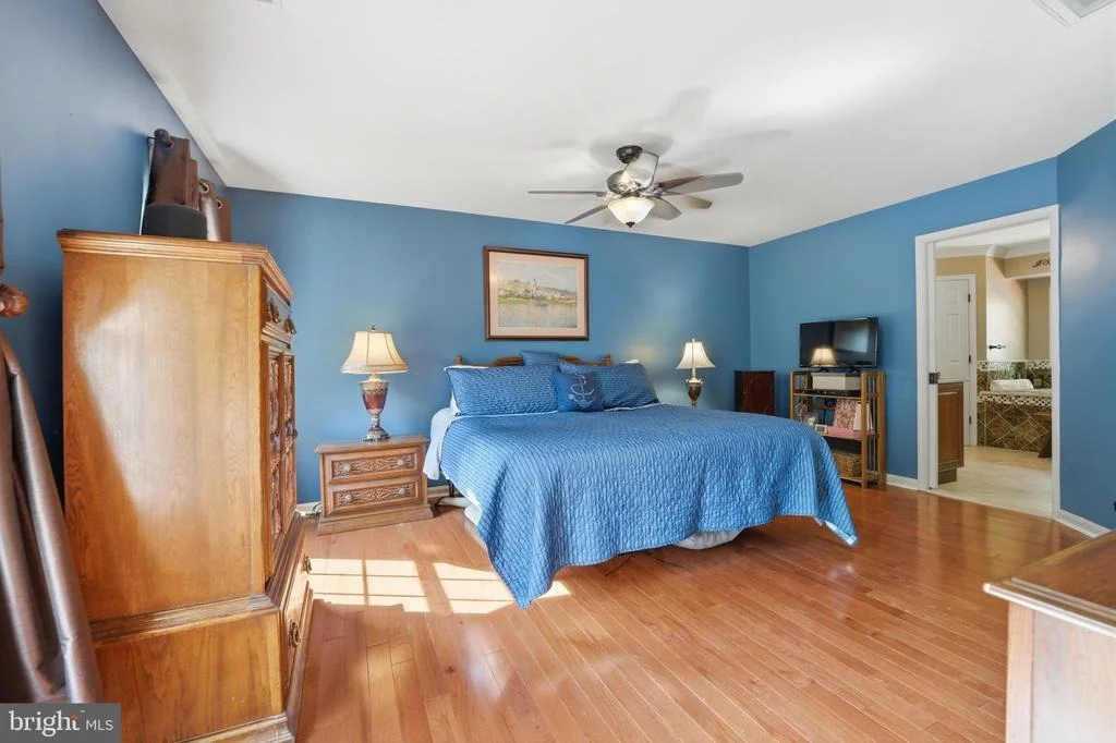 Photo of 7864 MEADOWGATE DRIVE