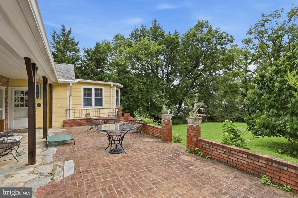 Photo of 1841 KIRBY ROAD
