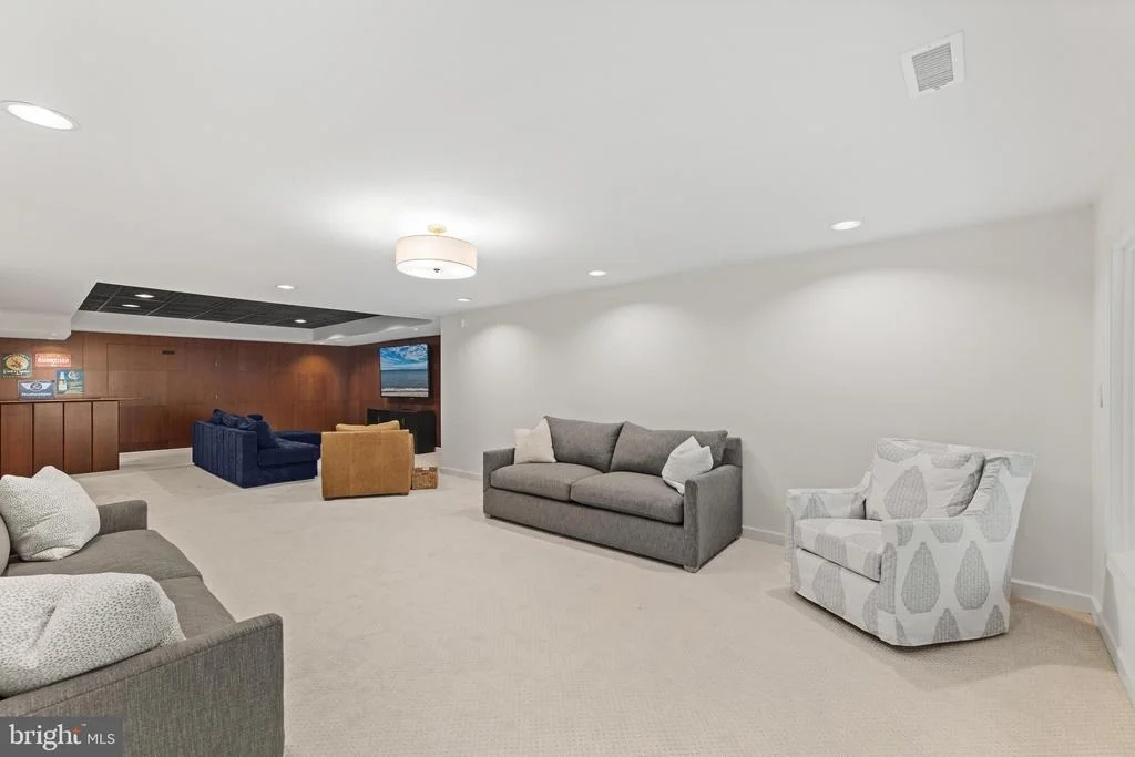 Photo of 123 GLADE CIRCLE W