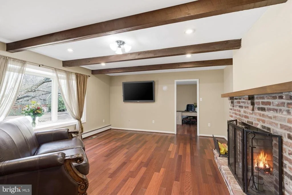 Photo of 682 WHIRLAWAY DRIVE
