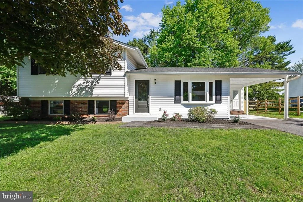 Photo of 24321 LOG HOUSE ROAD