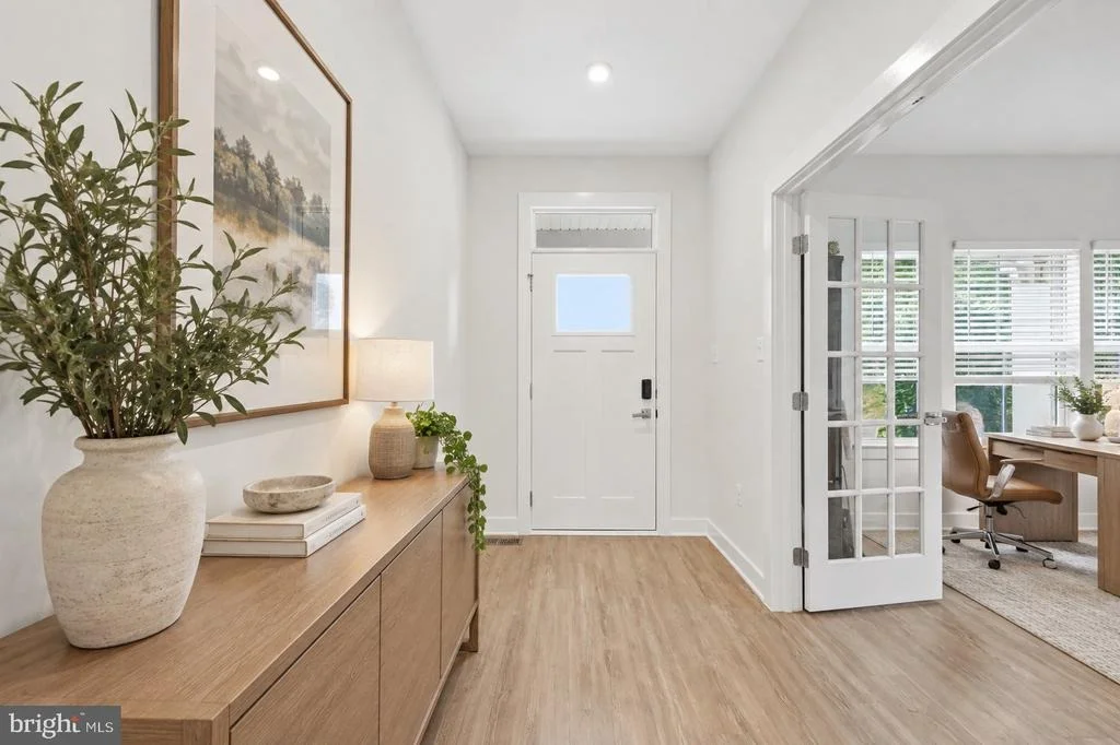 Photo of 1124 FUTURITY STREET