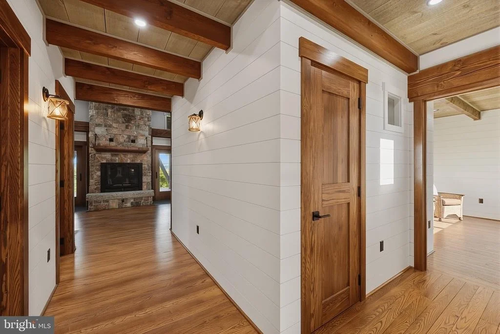 Photo of 415 NAZELROD ROAD