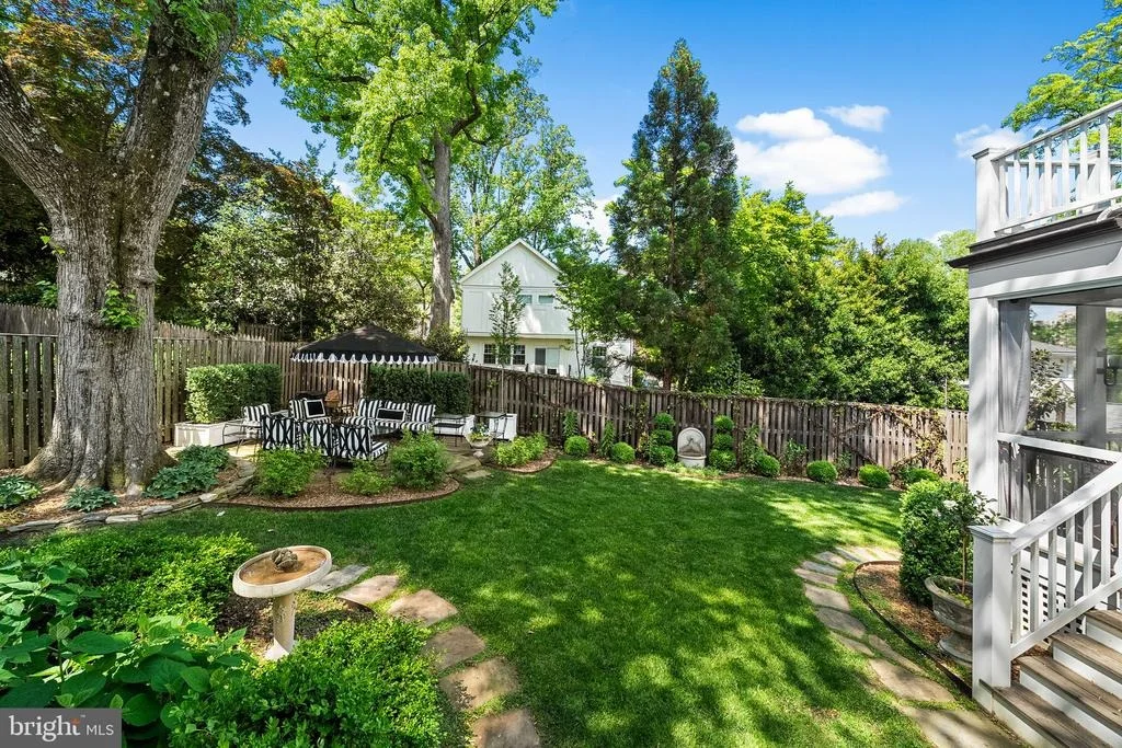 Photo of 6010 FORT HUNT ROAD