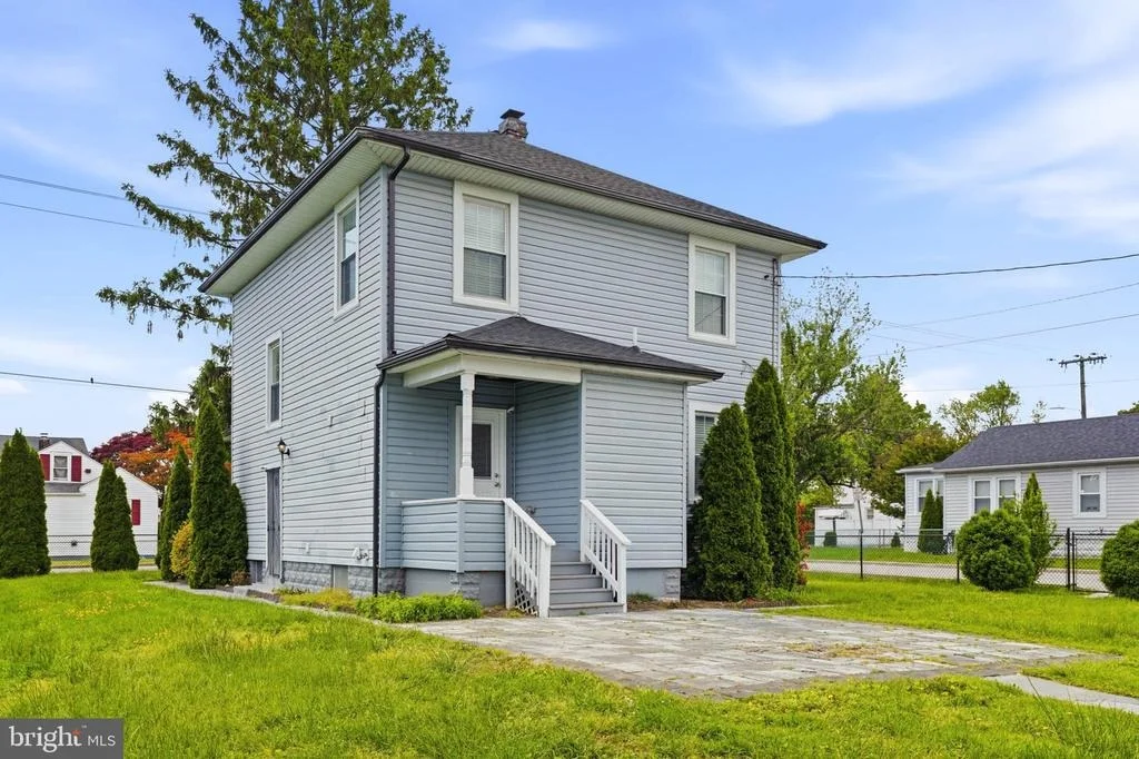 Photo of 300 TOWNSEND AVENUE