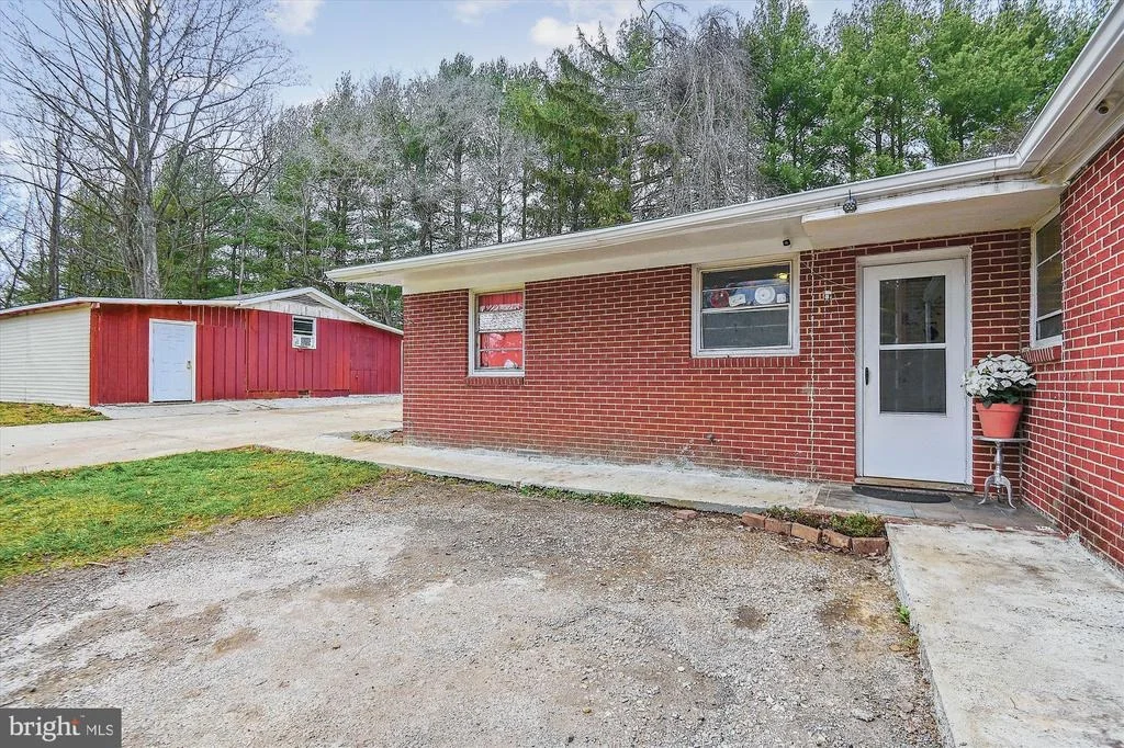 Photo of 307 CROWL ROAD