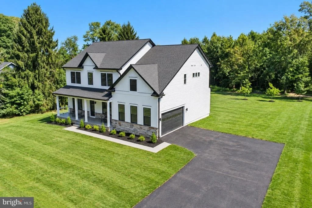 Photo of 1909 MITCHELL DRIVE
