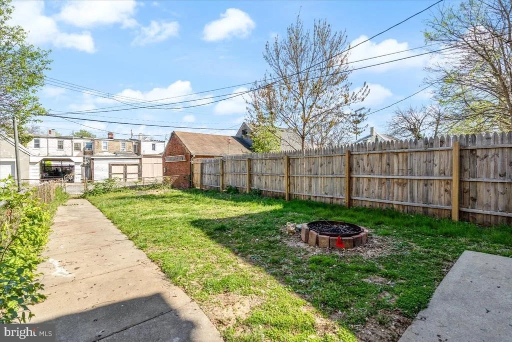 Photo of 704 TRAIL AVE