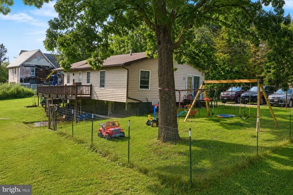 Photo of 104 D STREET