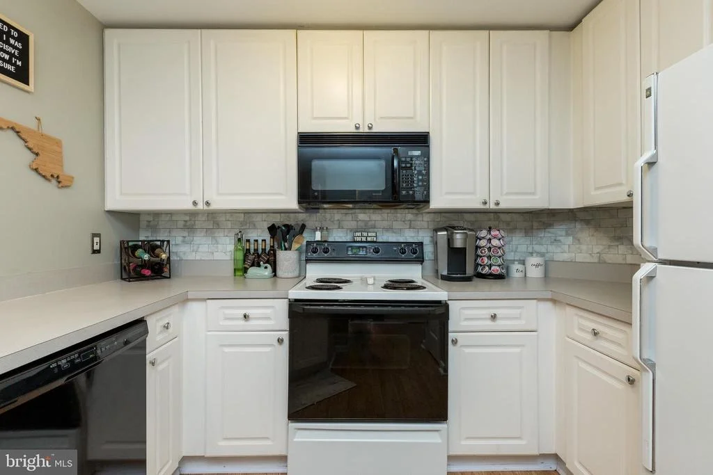 Photo of Unit 3A at 2103 WAYSIDE DRIVE