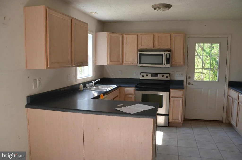 Photo of 3321 MEADOW LANE