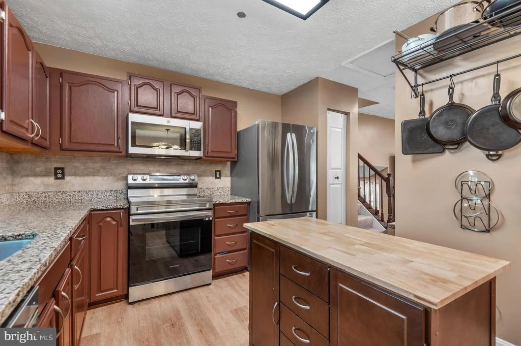 Photo of 1315 SOMERSET ROAD