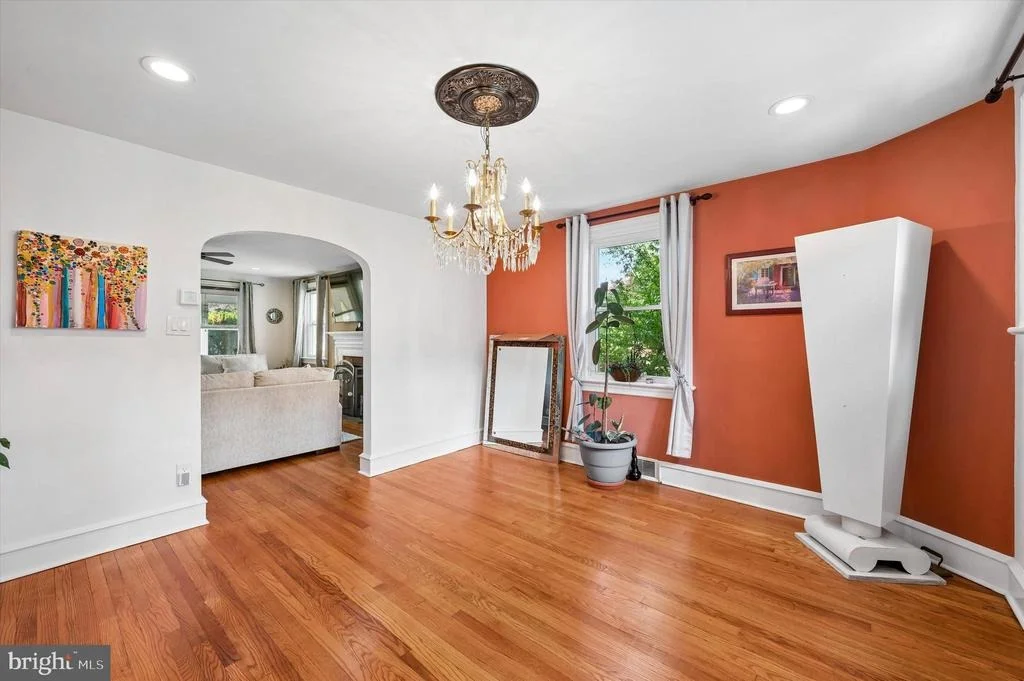 Photo of 635 LUKENS AVENUE