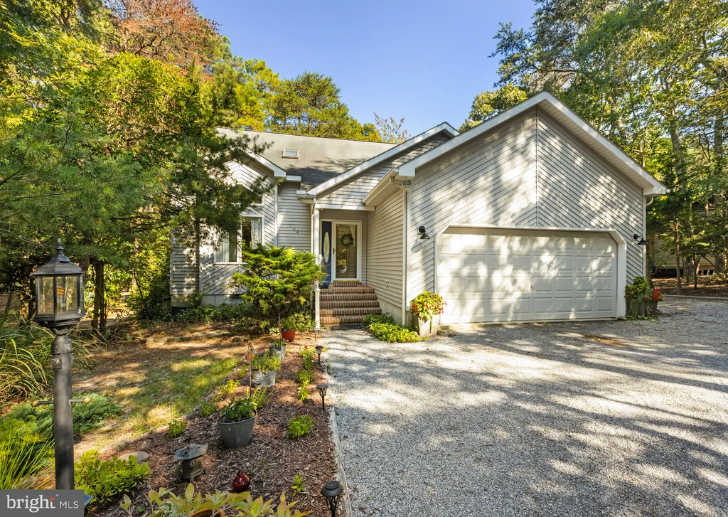 Photo of 34730 DOE RUN