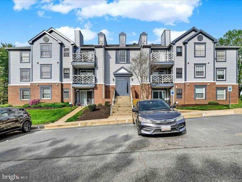 Photo of Unit 209C at 209 OAK LEAF CIRCLE