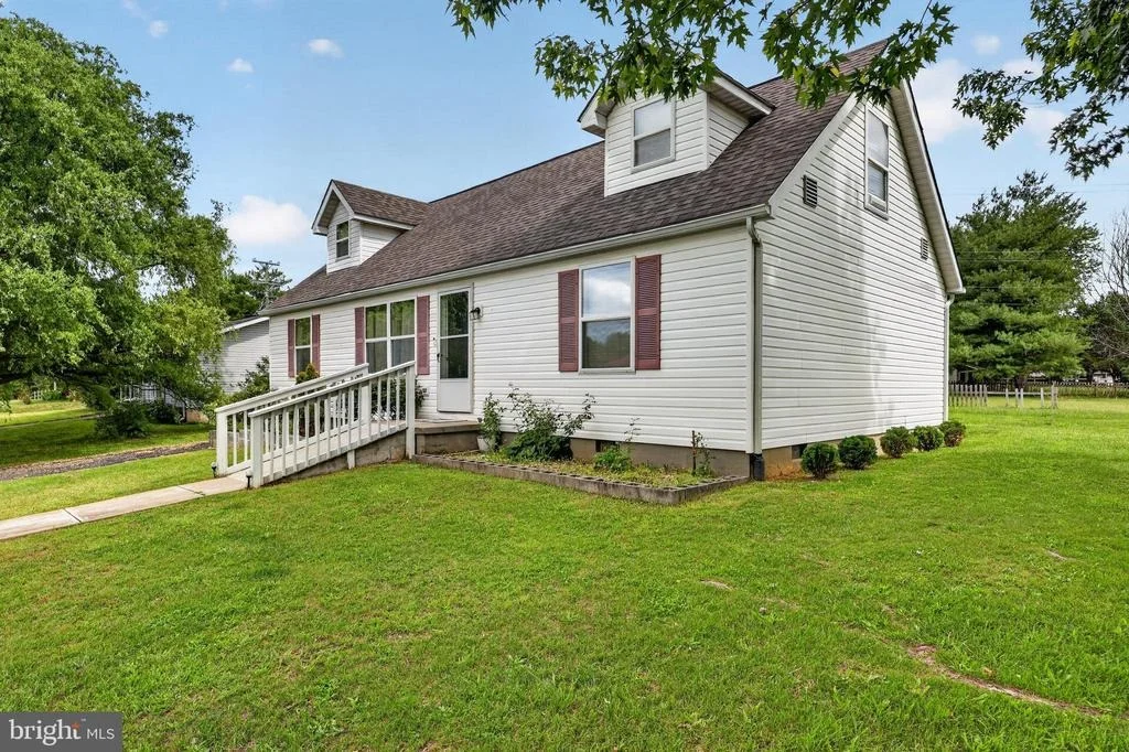 Photo of 5821 ROBIN STREET