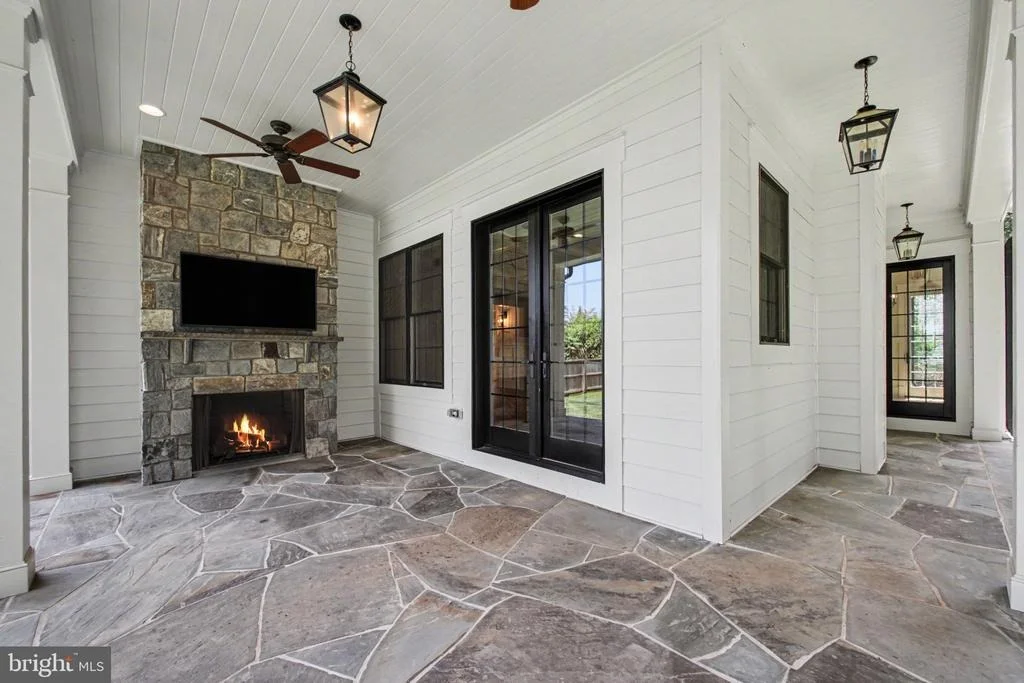 Photo of 2516 RAMBLING ROAD